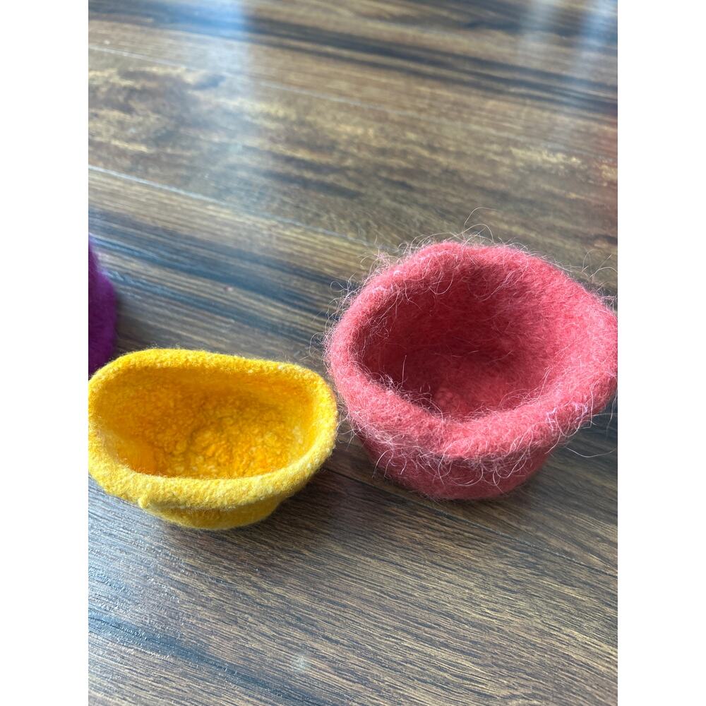 Set of 4 Wool Felt Nesting Bowls Stacking Fiber Arts Montessori Waldorf - Picture 6 of 11